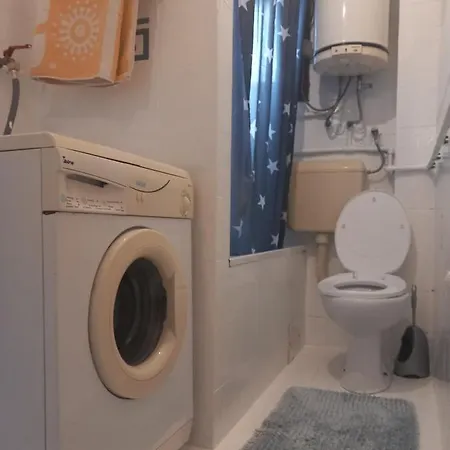 Apartment Apartmans Adi *