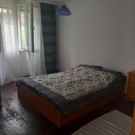 Apartmans Adi *
