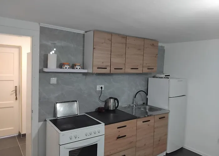 Apartment Apartmans Adi *